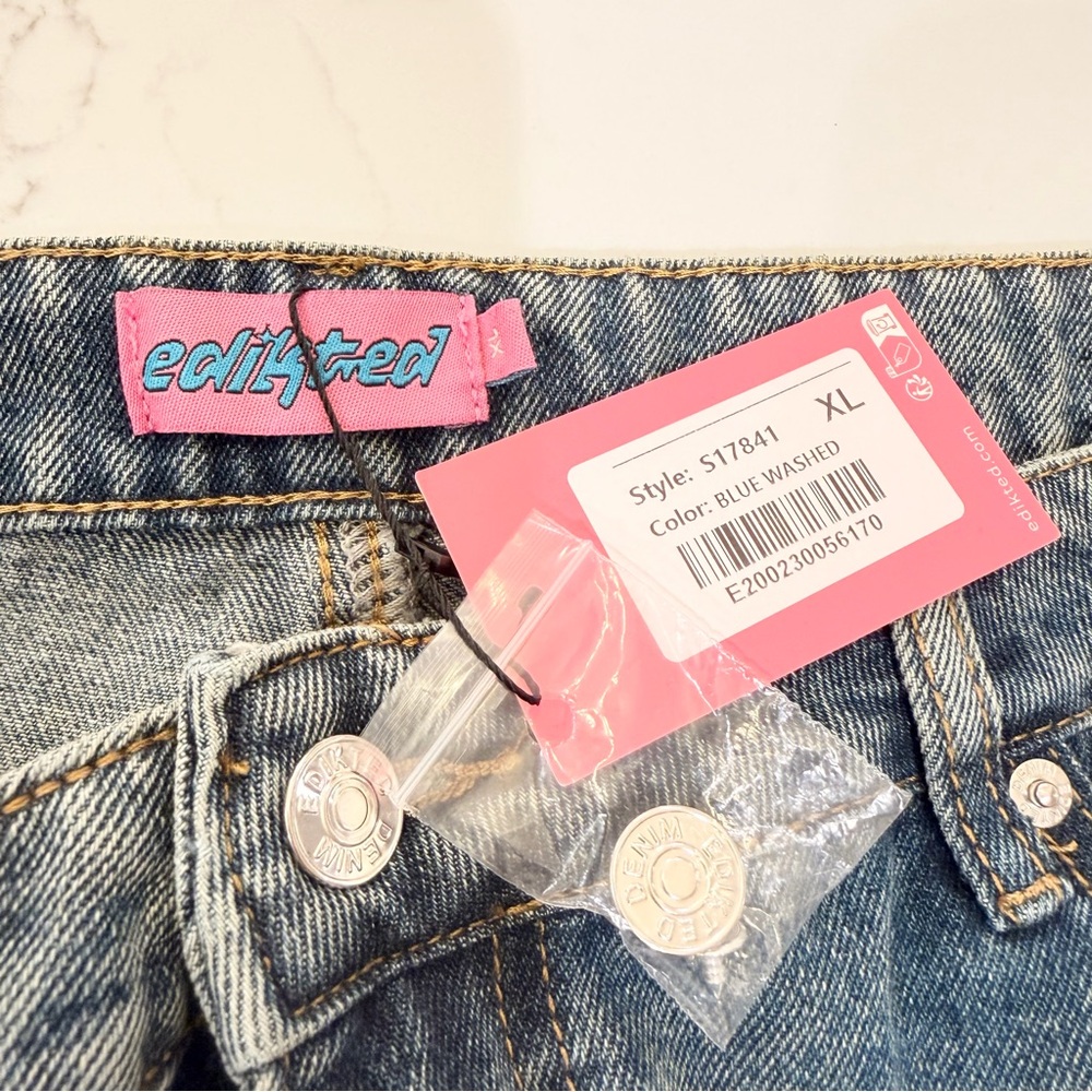Edikted Leopard Heart Low Rise Baggy Jeans Women’s XL NWT - Picture 4 of 10